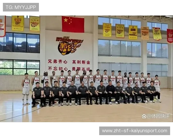 退役球星回归教练岗位带队重建冲击新赛季目标,哪些球员退役后变成了主教练 退役球星回归教练岗位带队重建冲击新赛季目标,哪些球员退役后变成了主教练